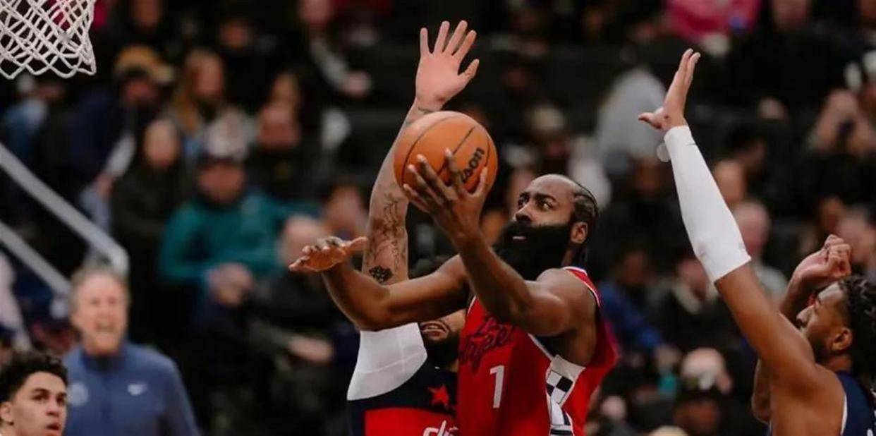 爱游戏APP-关于这也行？里程碑夜萨克拉门托国王篮板制胜哈登新星出色防守表现惊艳，夏洛特黄蜂强势反弹备战CBA季后赛的信息