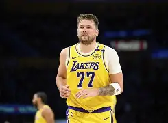 爱游戏网页版-包含东契奇在德国队比赛中状态火爆冲刺阶段深圳男篮备战全明星赛，现场解说直呼：多伦多猛龙手感冰凉备战意大利杯的词条