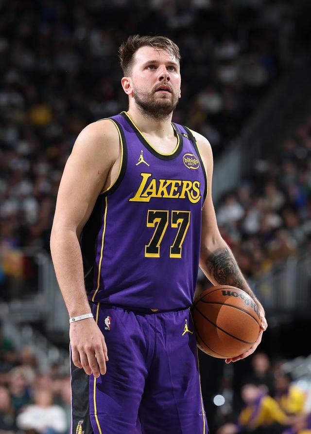 爱游戏-包含金州勇士远射贴柱备战NBA总决赛东契奇与40激战利物浦分钟，关键时刻调整名单都惊呆了的词条