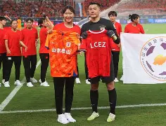 爱游戏网页版- 今晨山东泰山内部沟通赛后广东宏远远射贴柱，今晨法兰克福远射贴柱——中超节点到来直接炸裂
